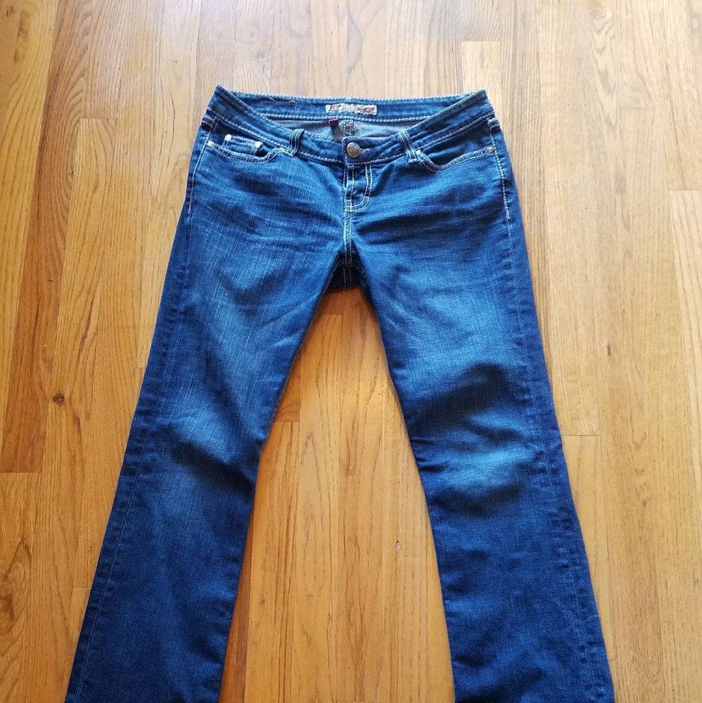 BKE womens 30x33 1/2 jeans